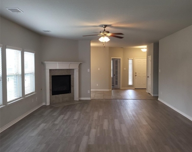 9324 Horsemanship Drive - Photo Thumbnail 4