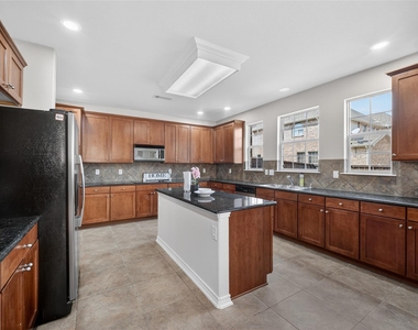 2309 Shingle Lane - Photo Thumbnail 17