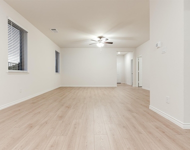 2536 Fairweather Drive - Photo Thumbnail 2