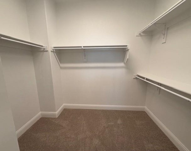 3540 Thistlewood Drive - Photo Thumbnail 13