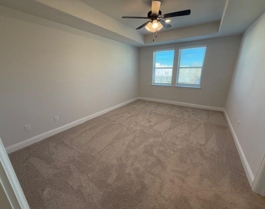 3540 Thistlewood Drive - Photo Thumbnail 11