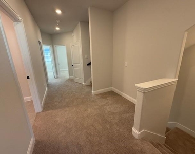 3540 Thistlewood Drive - Photo Thumbnail 14