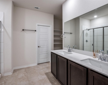 7229 Headingham Way - Photo Thumbnail 9
