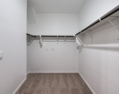 7229 Headingham Way - Photo Thumbnail 17