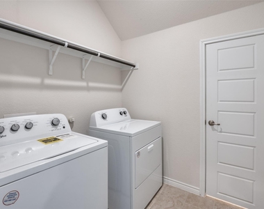 7229 Headingham Way - Photo Thumbnail 21