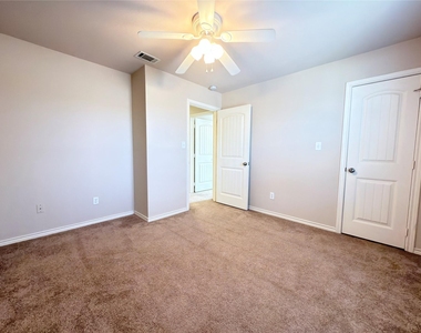 916 Parkplace Ridge - Photo Thumbnail 16