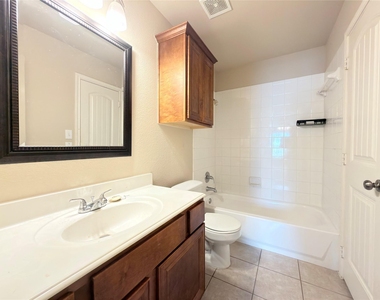 916 Parkplace Ridge - Photo Thumbnail 13