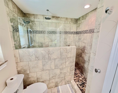313 Navajo Trail - Photo Thumbnail 19