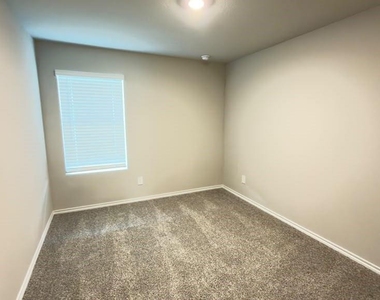 16625 Laguna Vista Street - Photo Thumbnail 20
