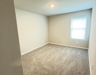 16625 Laguna Vista Street - Photo Thumbnail 18
