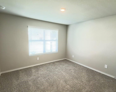16625 Laguna Vista Street - Photo Thumbnail 23