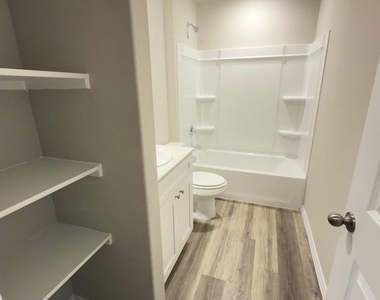 16625 Laguna Vista Street - Photo Thumbnail 16