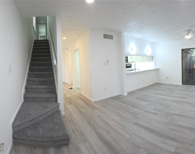 82 Morrow Drive - Photo Thumbnail 2