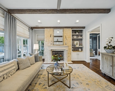2929 Stanford Avenue - Photo Thumbnail 2