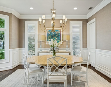 2929 Stanford Avenue - Photo Thumbnail 7