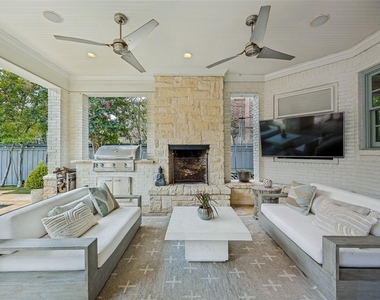2929 Stanford Avenue - Photo Thumbnail 31
