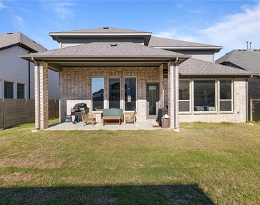 1447 20th Street - Photo Thumbnail 37