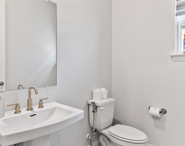 1447 20th Street - Photo Thumbnail 36