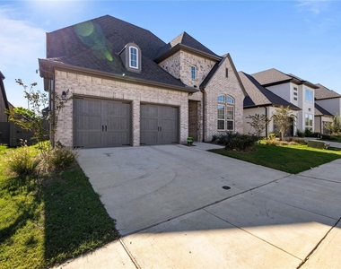 1447 20th Street - Photo Thumbnail 5