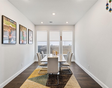 1447 20th Street - Photo Thumbnail 9