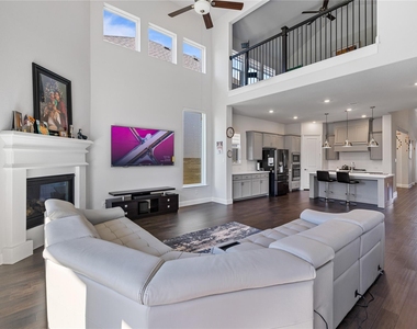 1447 20th Street - Photo Thumbnail 14