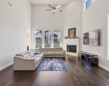 1447 20th Street - Photo Thumbnail 13