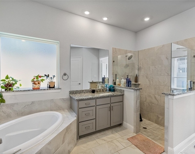 1447 20th Street - Photo Thumbnail 2
