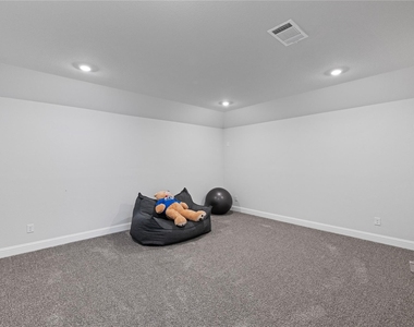 1447 20th Street - Photo Thumbnail 26