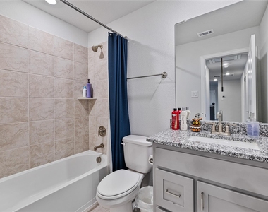 1447 20th Street - Photo Thumbnail 31