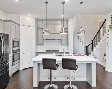 1447 20th Street - Photo Thumbnail 15