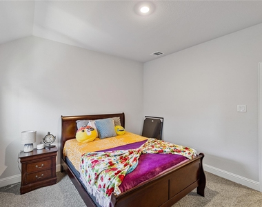 1447 20th Street - Photo Thumbnail 30