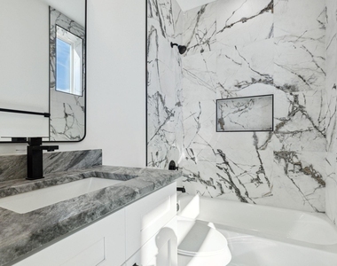 426 Melba Street - Photo Thumbnail 8