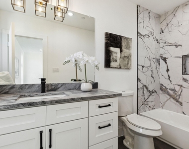 426 Melba Street - Photo Thumbnail 10