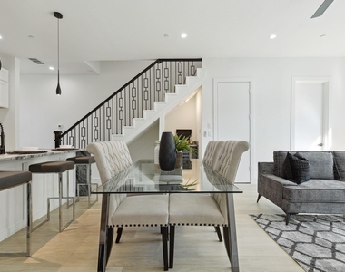426 Melba Street - Photo Thumbnail 3