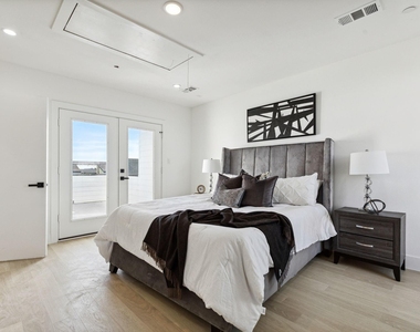 426 Melba Street - Photo Thumbnail 7