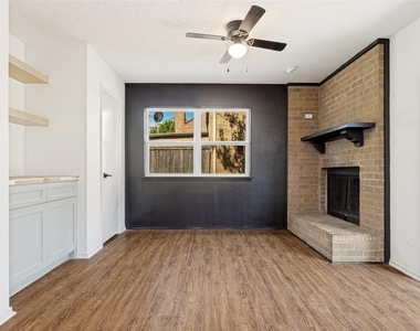 3110 Roundtree Lane - Photo Thumbnail 8