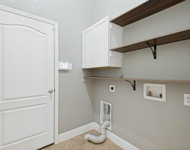 594 Louder Way - Photo Thumbnail 24