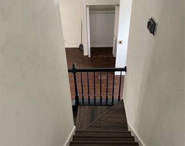 400 Saint Durney Court - Photo Thumbnail 7