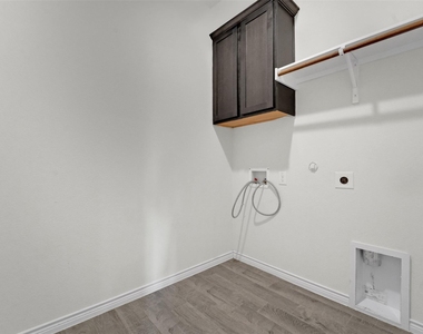3303 Brady Starr Drive - Photo Thumbnail 22
