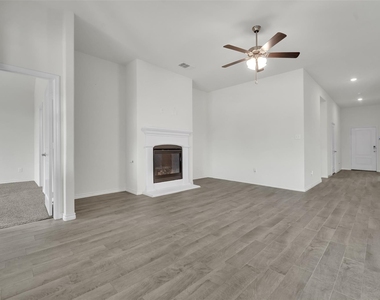 3303 Brady Starr Drive - Photo Thumbnail 5