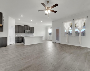 3303 Brady Starr Drive - Photo Thumbnail 8
