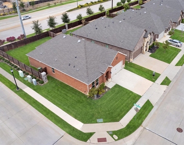 3303 Brady Starr Drive - Photo Thumbnail 27