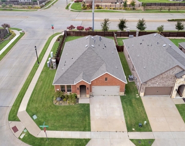 3303 Brady Starr Drive - Photo Thumbnail 26