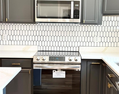 108 Brooks Drive - Photo Thumbnail 23