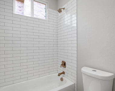 108 Brooks Drive - Photo Thumbnail 10