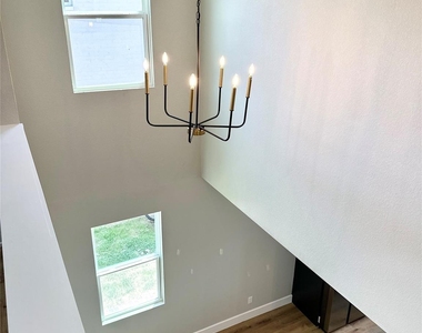 108 Brooks Drive - Photo Thumbnail 22