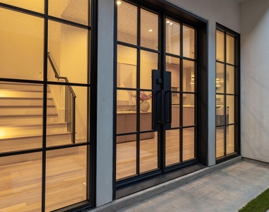 4029 Herschel Avenue - Photo Thumbnail 2