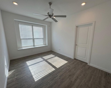 1148 Canuela Way - Photo Thumbnail 24