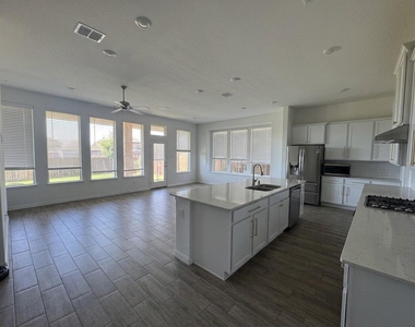 1148 Canuela Way - Photo Thumbnail 1