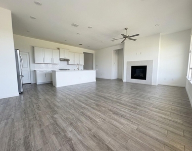 1148 Canuela Way - Photo Thumbnail 5